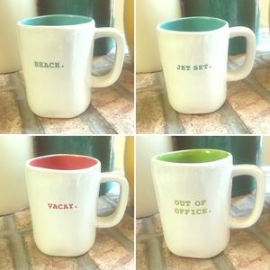 👉SOLD👈 Rae Dunn set of 4 Mugs